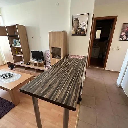 Penthouse 2 Bed At Nesebar Club * 阳光海滩