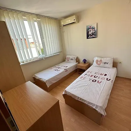 Penthouse 2 Bed At Nesebar Club アパート *
